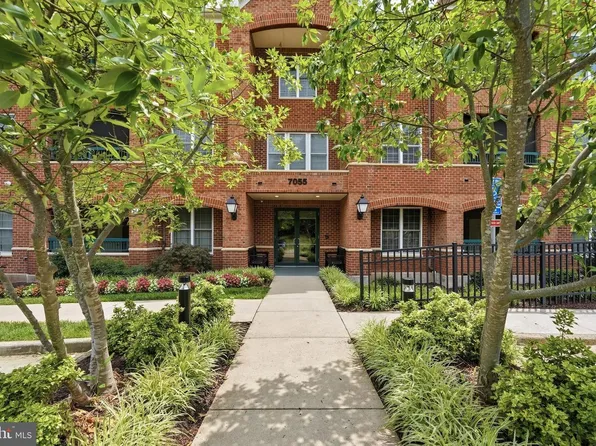 7055 Heritage Hunt Dr APT 111, Gainesville, VA 20155