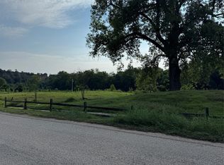 736 E Riverside Dr, Bastrop, TX 78602