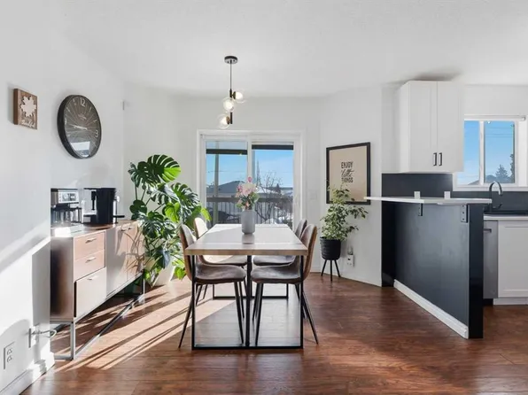 145 W Harvest Glen Way NE, Calgary, AB T3K 4J4