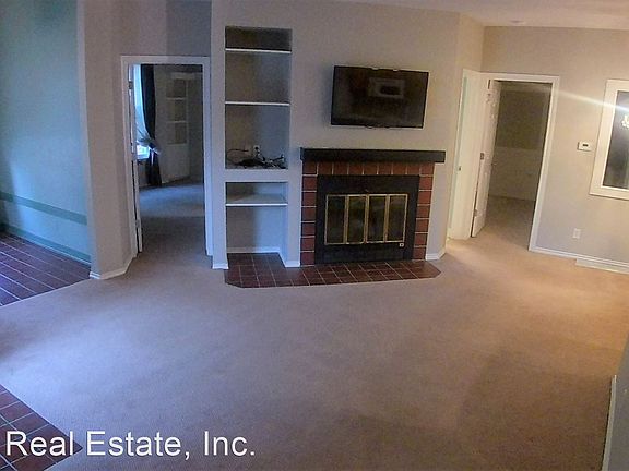 3rd image of 3030 W Prentice Ave Unit L