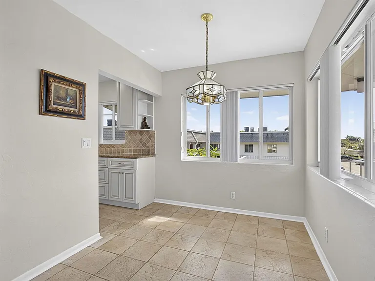 3402 Cynthia Ln #201 — Photo 17