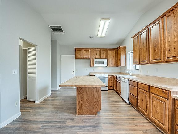 2nd image of 1705 N Ananea