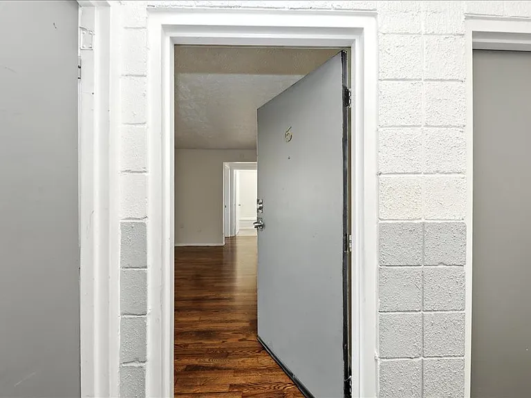 2145 Harrison Ave #6 — Photo 12