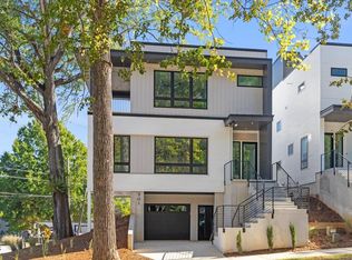 Roanoke Row, Raleigh, NC 27608