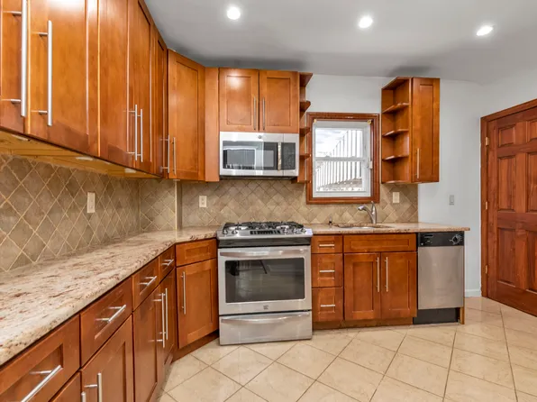 164-12 76th Avenue image 7 of 24