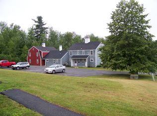 25 Village Dr APT 5, Manchester, ME 04351