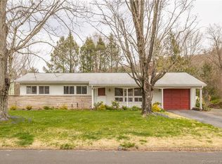 67 Dunn Rd, Hamden, CT 06518