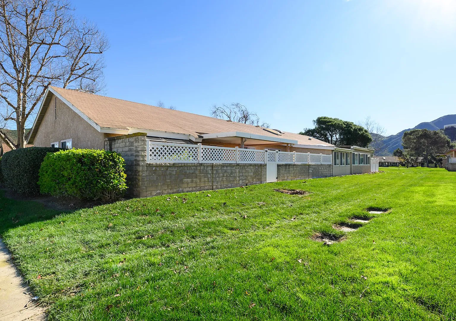 Large 2 Bed & 2 Bath Home Ready in Leisure Village — Photo 4
