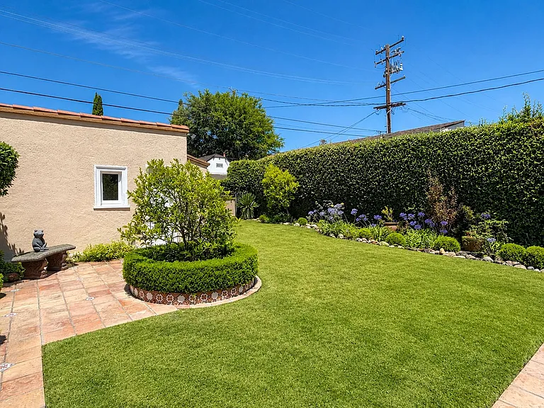301 N Doheny Dr — Photo 20