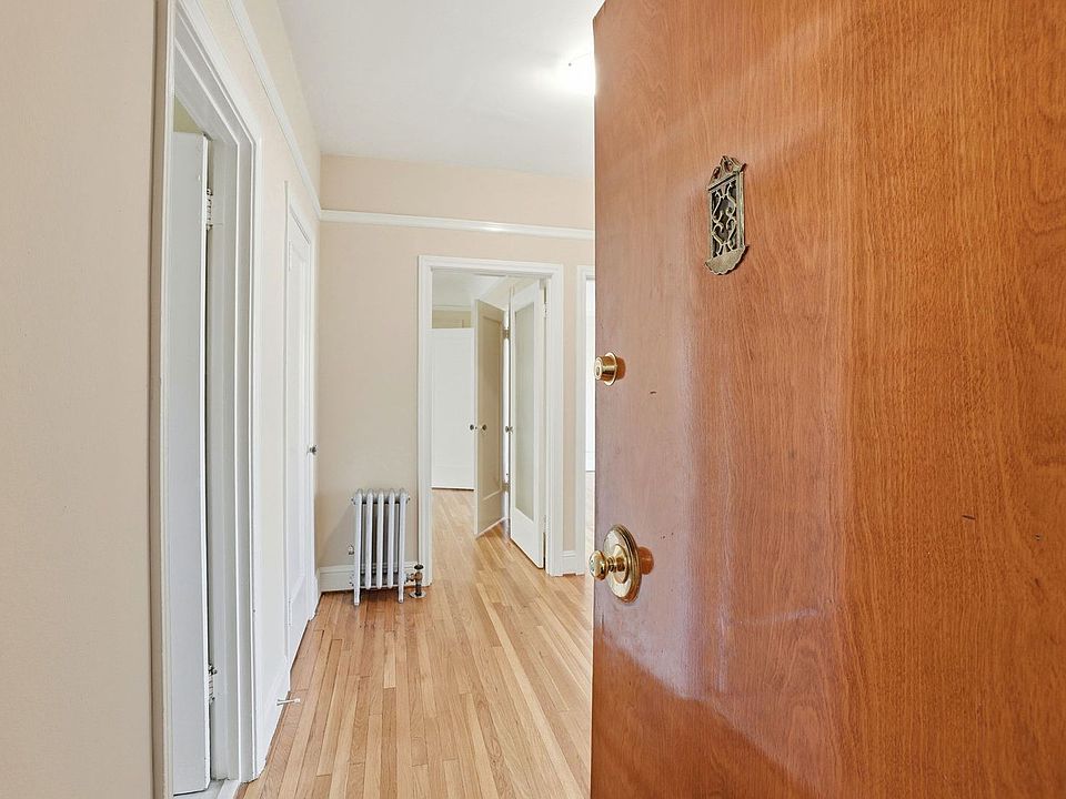 1st image of 3201 Gough St #301
