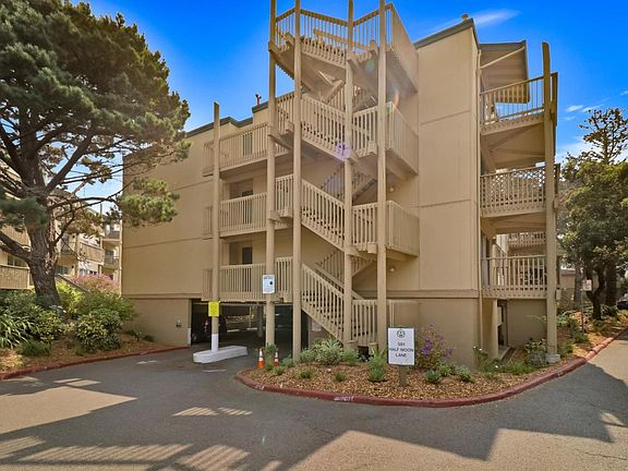 3rd image of 381 Half Moon Ln APT 101