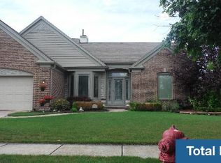 46080 Larchmont Dr, Canton, MI 48187