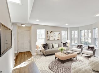 2801 Cortland Ln, Whippany, NJ 07981