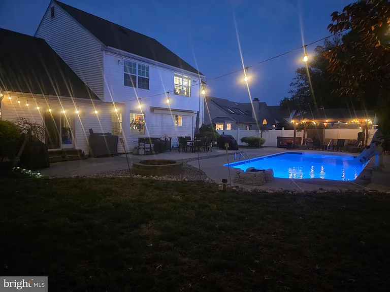138 Persimmon St — Photo 49