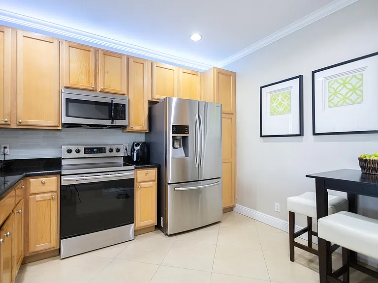 8115 Bellagio Ln — Photo 3