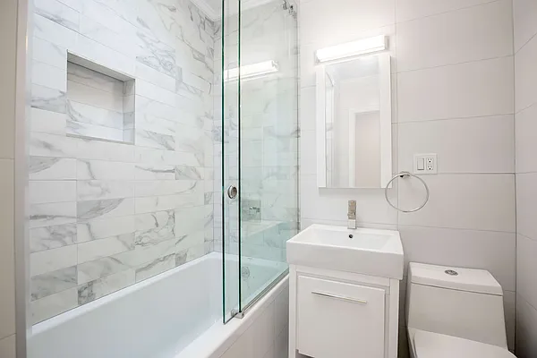 Rented by Nooklyn NYC LLC | media 12