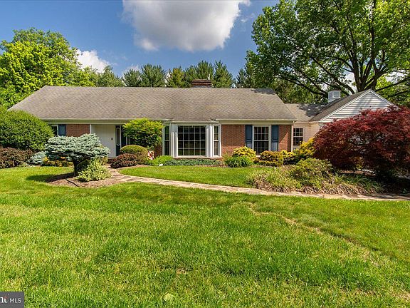 3rd image of 19022 Cherry Tree Dr