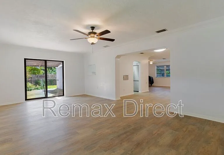 4375 Forest Ln — Photo 3
