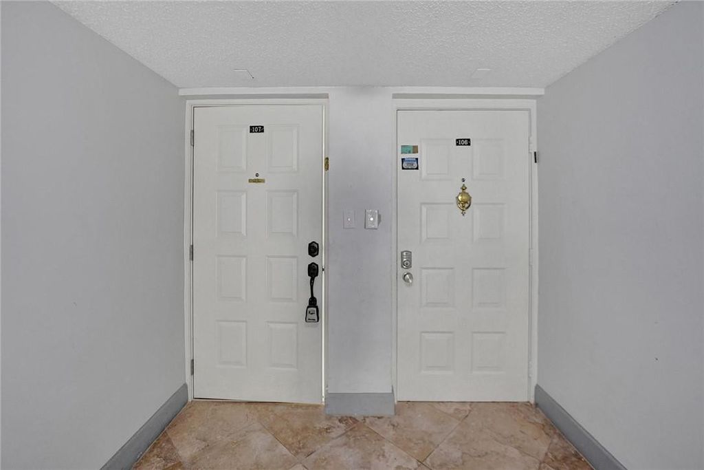 3900 Oaks Clubhouse Dr APT 107, photo 6