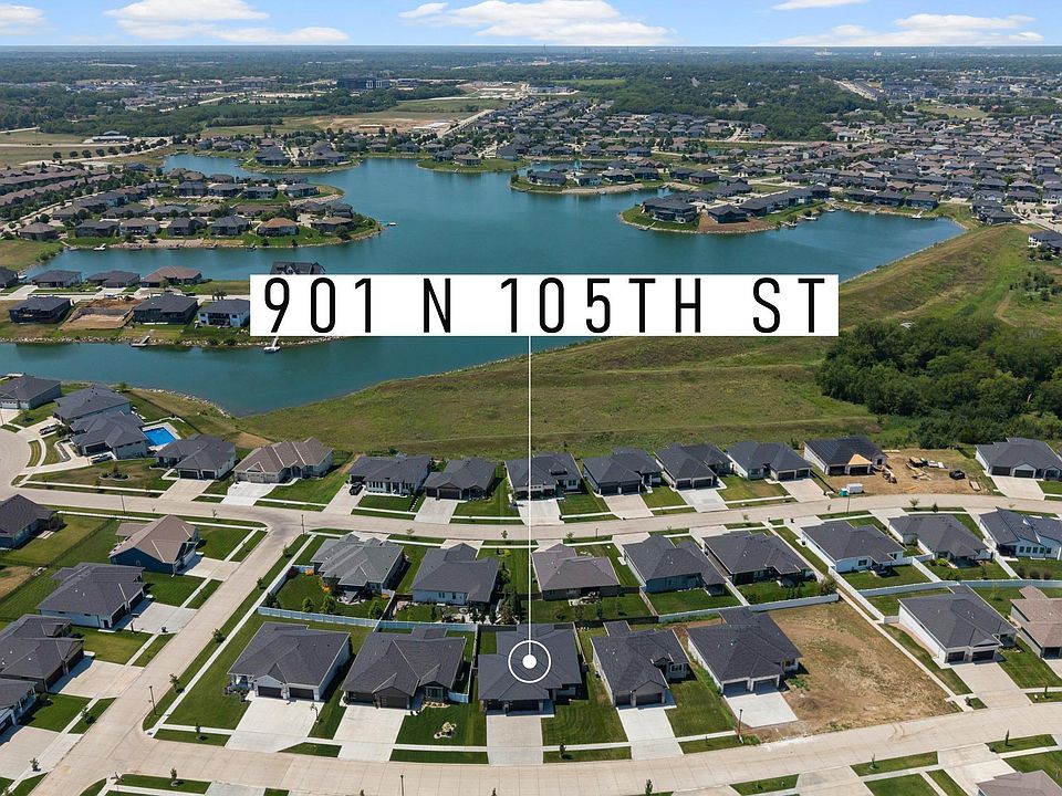 1st image of 901 N 105th St