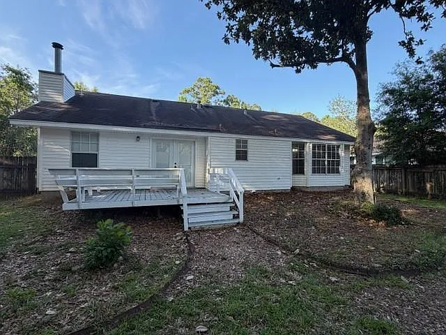 3 bed, 2.0 bath, 1474 sqft, $1,950 — Photo 2