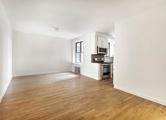 Sold by Warburg | media 1