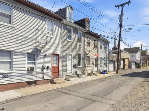 35 Cedar Aly, Phillipsburg Town, NJ 08865