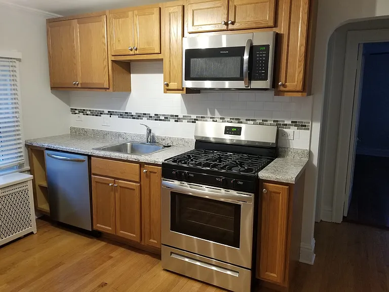 345 N Addison Ave #2 — Photo 5