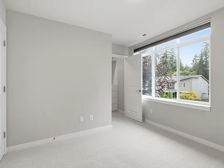 8629 NE 134th Pl — Photo 31