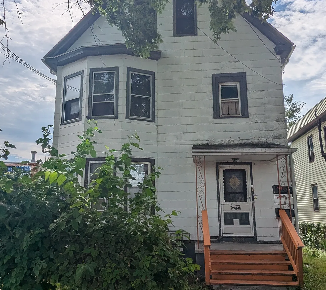 2 bed, 1.0 bath, 780 sqft, $1,600 — Photo 1