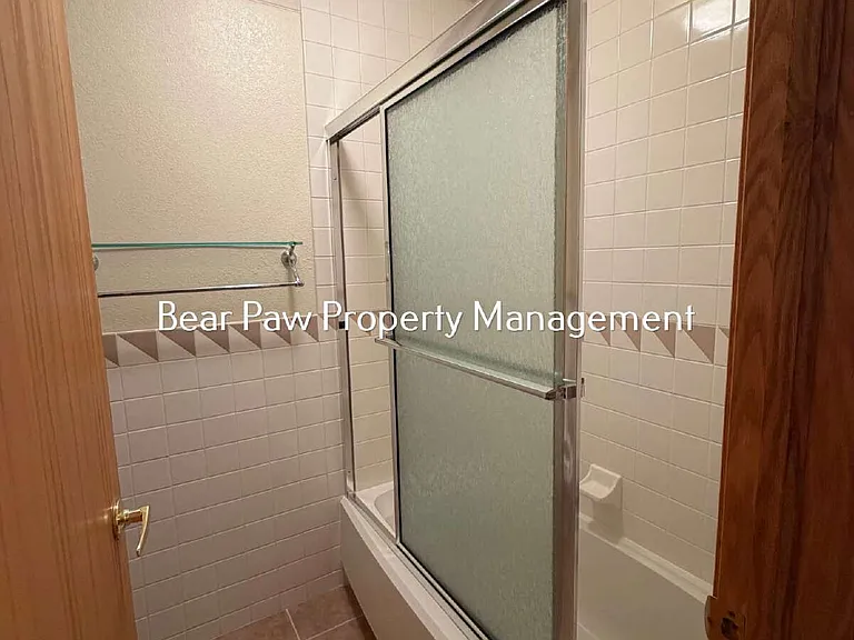 1419 Tamarac Dr — Photo 10