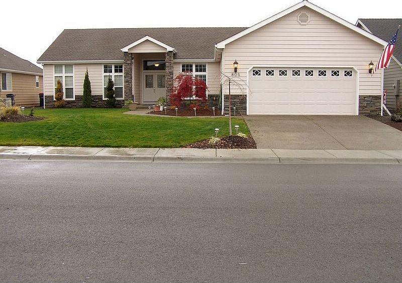 805 Ridgeway exterior