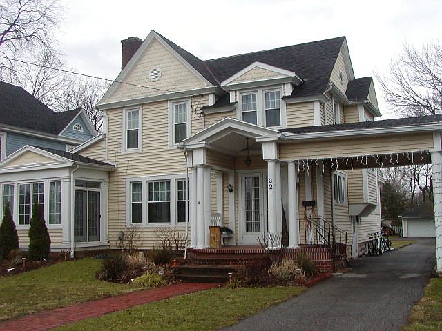 1st image of 32 Grand Blvd