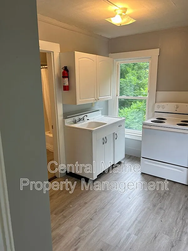 1 bed, 1.0 bath, $850 — Photo 4