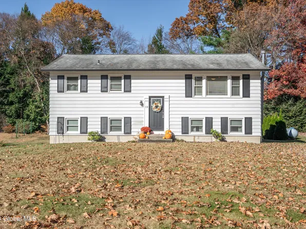 12 Traver Lane, Gansevoort, NY 12831