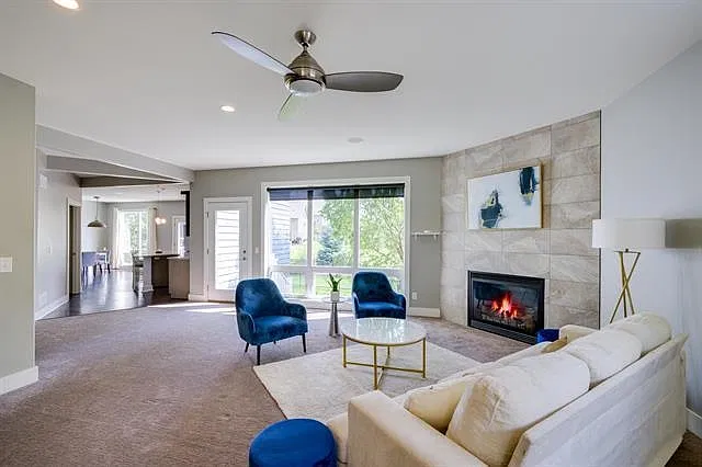 4 bed, 3.5 bath, 4187 sqft, $4,000 — Photo 2
