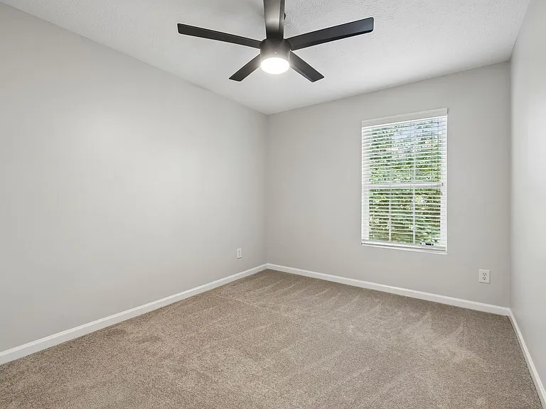 8261 Rossi Rd — Photo 27
