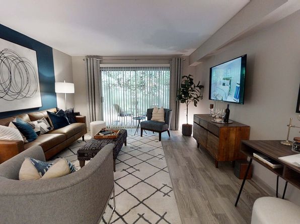 1301 Lakeshore Pl #1655B