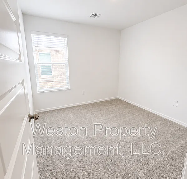 16209 Harvester Dr — Photo 7