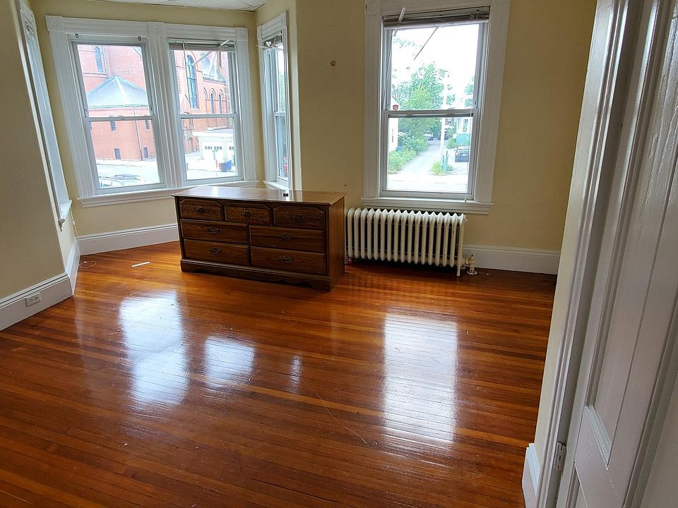 Large sunny bedroom