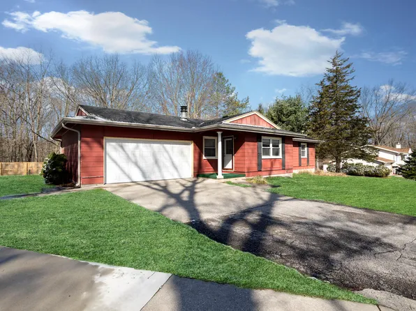 2890 Noon Rd, Jackson, MI 49201
