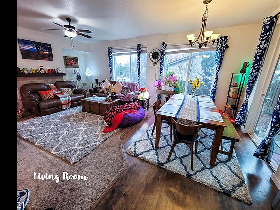 2nd image of 2856 SE 48th Pl