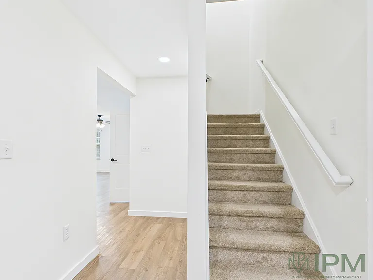 2572 Emma Ln — Photo 13