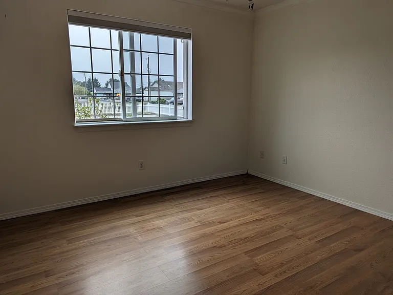 354 Canal Dr NE — Photo 9