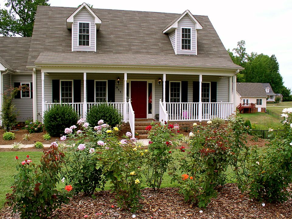 1st image of 411 Stonewall Dr