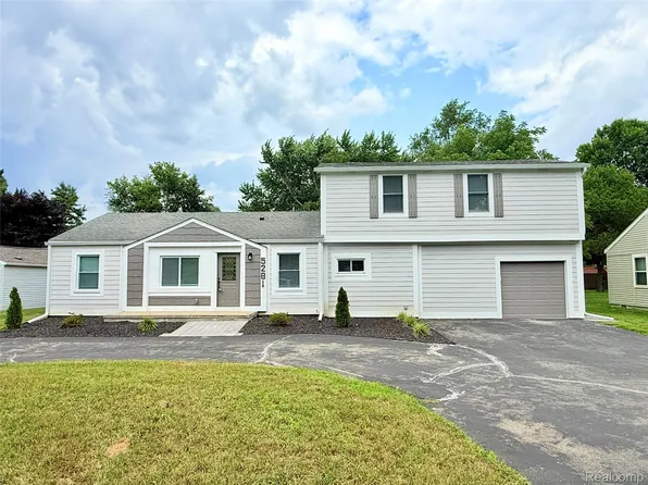 5281 Wilby St, Shelby Township, MI 48317