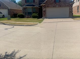 3916 Rochester Dr, Fort Worth, TX 76244