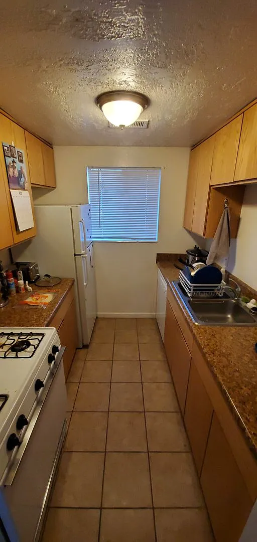Contract Sale! 1 bed, 1 bath apartment south of BYU — Photo 2