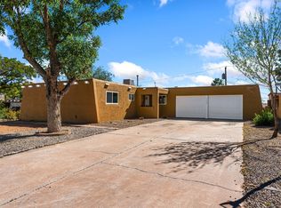 5608 Drake Ave NW, Albuquerque, NM 87114