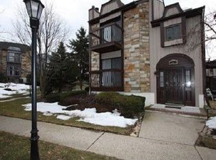 31 Delbarton Ct, Hackettstown, NJ